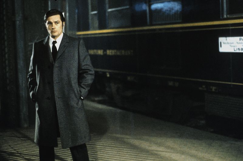 Alain Delon: Die Filme, die ihn gut aussehen lassen - Das wundert einen nicht, wenn man hinter der Härte so mancher öffentlichen Aussage ein mitunter tragisches Privatleben vermutet – zumindest ein äußerst problematisches. So konnte er auch den vom Schicksal gebeutelten Figuren Seele einhauchen…