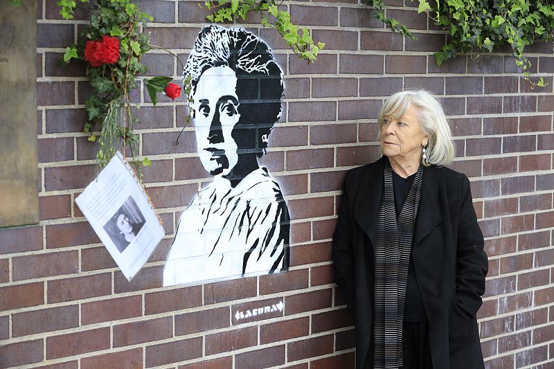 Durch Berlin mit: Margarethe von Trotta - Als Vorbereitung für das Drehbuch zu "Rosa Luxemburg" las Maragarethe von Trotta zahllose Briefe der revolutionären Denkerin und Aktivistin