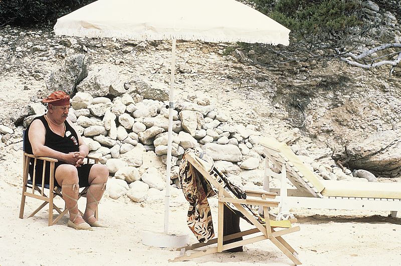 Sonnige Illusionen: Sieben Filme, die den Sommer verlängern - »Das Böse unter der Sonne«: Eine Geschichte von Agatha Christie ist immer eine Herausforderung für die Ermittelnden. In diesem Fall ist man schon vom Zuschauen reif für die Insel.