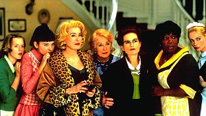 So viel Glamour erwärmt die kälteste Winternacht. © � 2002 FIDELITE PRODUCTIONS - MARS FILMS - FRANCE 2 CINEMA. Tous droits r�serv�s.