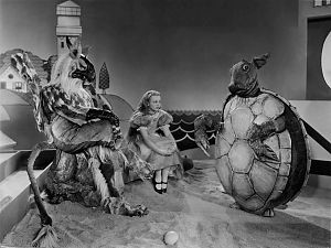 Bild zu Alice im Wunderland: Eine andere Welt ist möglich