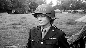 Lee Miller in der Normandie im Jahr 1944 © Lee Miller Archives