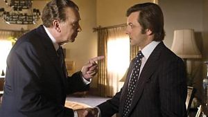 Medien und Politik: Ein Hand wäscht die andere?