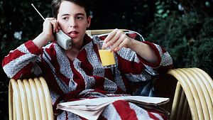 Ferris Bueller genießt das Leben in vollen Zügen, auch wenn das bedeutet jeglichen Aufwand in Kauf zu nehmen um keinen Aufwand betrieben zu müssen. © Paramount Pictures. All Rights Reserved.