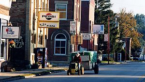 Kameramann Freddie Francis ist es mit zu verdanken, dass die Fahrt des Alvin Straight niemals langweilig wird. © Arthaus / Studiocanal