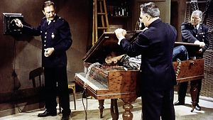 Ebenfalls auf dem Menu: die ein oder andere Leiche. © Kinowelt GmbH