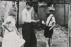 Bild zu Deutschland im Jahre Null: Der lange Schatten des Krieges