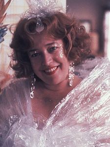 Evelyn in Zellophan gewickelt © Studiocanal