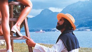 Das Knie. Der See. © Kinowelt GmbH