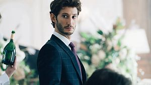 Lobbyisten Mathias (Pierre Niney) bei der Arbeit © Studiocanal GmbH