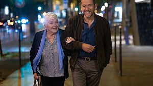 Wenn zwei Menschen einander viel zu erzählen haben … © 2022 - UNE HIRONDELLE PRODUCTIONS - PATHÉ FILMS - TF1FILMS PRODUCTION - ARTÉMIS PRODUCTIONS Photos : © Jean-Claude Lother