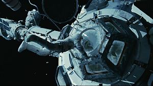 Unheimliche Begegnung der anderen Art: Anna erreicht auf ihrer Rettungsmission die ISS. &copy; Empreinte Digitale / Federation Entertainment Belgique / Canal+