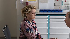 Es ist nicht einfach, einen geliebten Menschen "loszulassen" … &copy; Studiocanal GmbH/ Laurent Champoussin