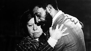 "Mangel, Lust und Gier beeinflussen Menschen und Familien." so Bong Joon-ho. © Fassbinder Foundation