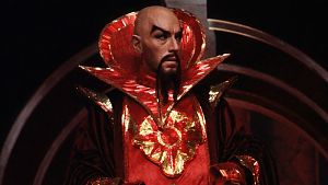 Als glamouröser Imperator