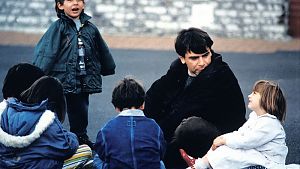 Engagiert © 1999 STUDIOCANAL - STUDIO 37 - TF1 FILMS PRODUCTION. ALLE RECHTE VORBEHALTEN.