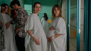 Bauch an Bauch im Schicksal vereint © El Deseo/ Studiocanal