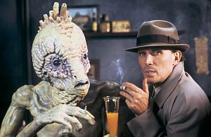 Auf ein Kippchen mit dem Unterbewussten © 1991 Recorded Picture Company Ltd. - Naked Lunch Productions - Film Trustees Ltd. - Telefilm Canada. All Rights Reserved.