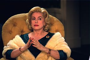 Bild zu Typisch Waage! Was über Catherine Deneuve in den Sternen steht