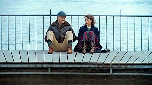 Tiefschürfende Gespräche am Zürichsee Kreisel © STUDIOCANAL