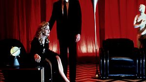 Manche Bilder aus dem Gesamtwerk David Lynchs verfolgen einen besonders intensiv